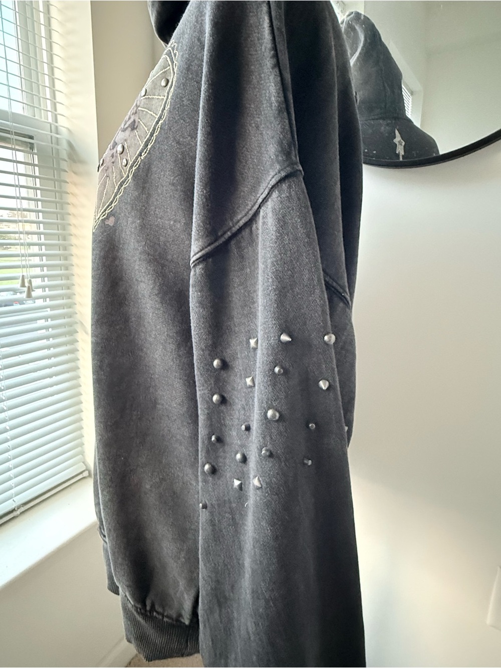 Free People Royal Heart Hooded Sweatshirt NWOT - Picture 3 of 13